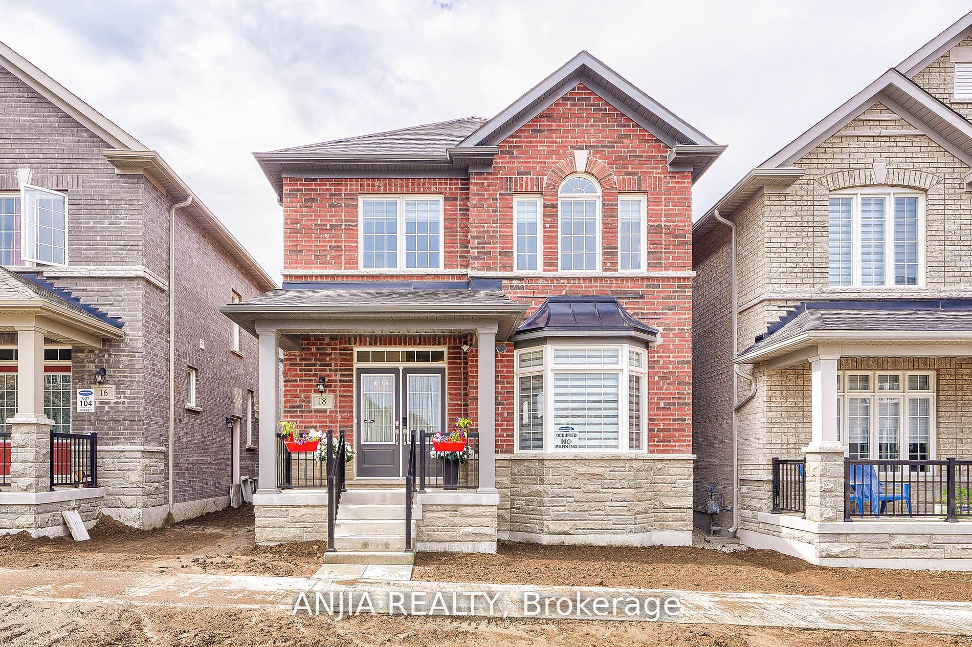 18 Waterleaf Rd