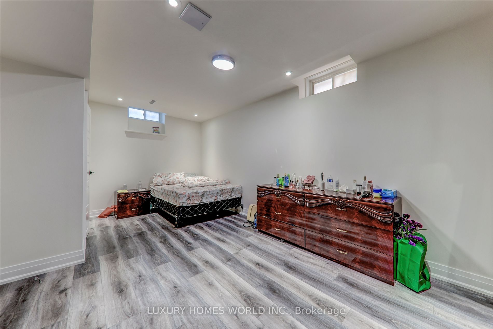99 Benjamin Drive