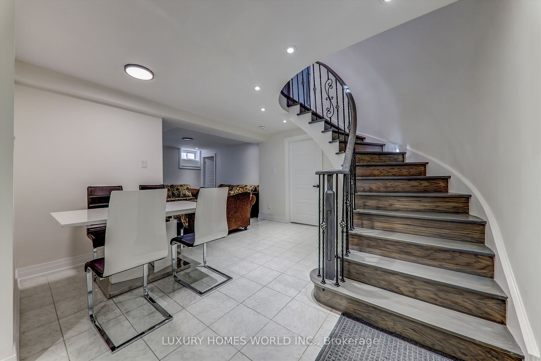 99 Benjamin Drive