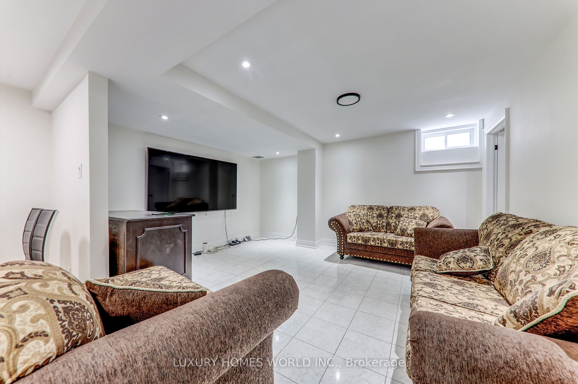 99 Benjamin Drive