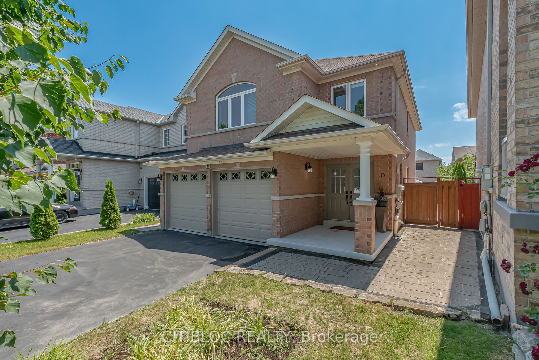 49 Queen Isabella Cres