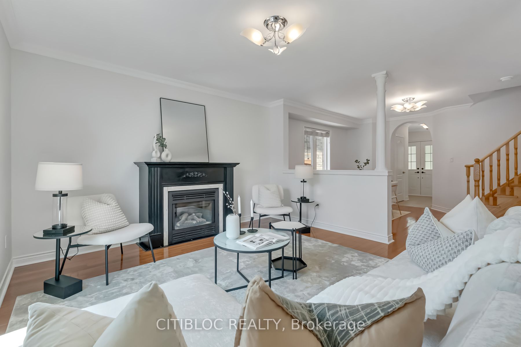 49 Queen Isabella Cres