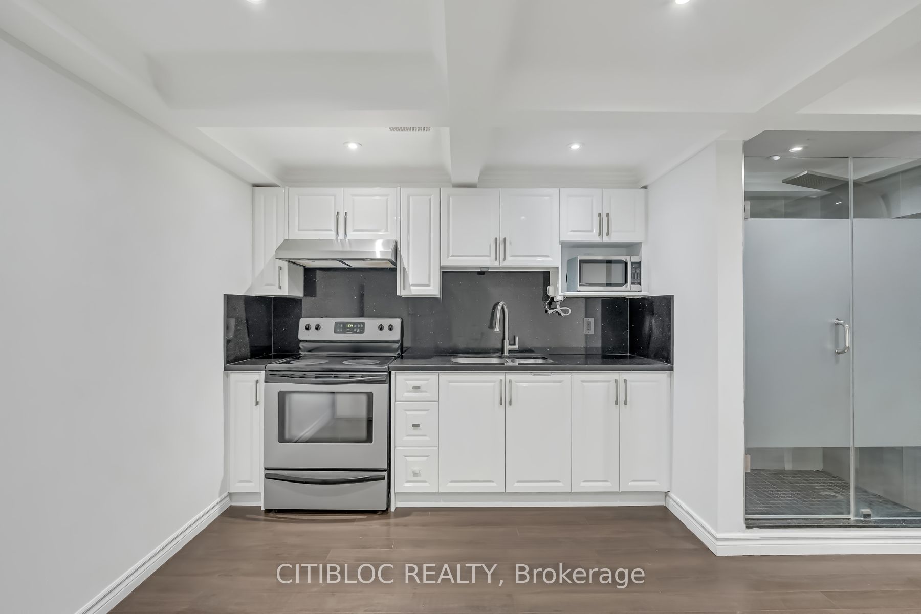 49 Queen Isabella Cres