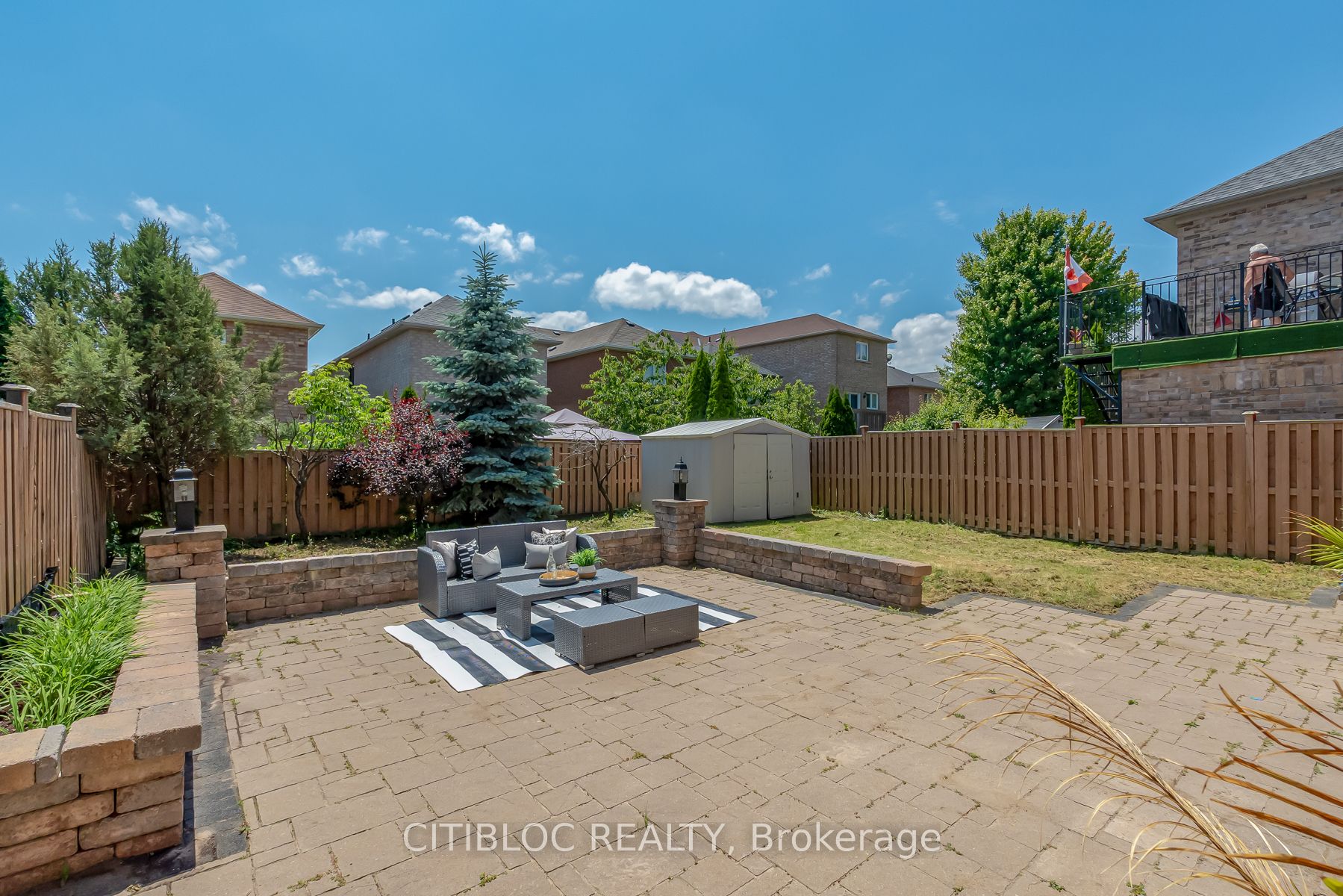 49 Queen Isabella Cres
