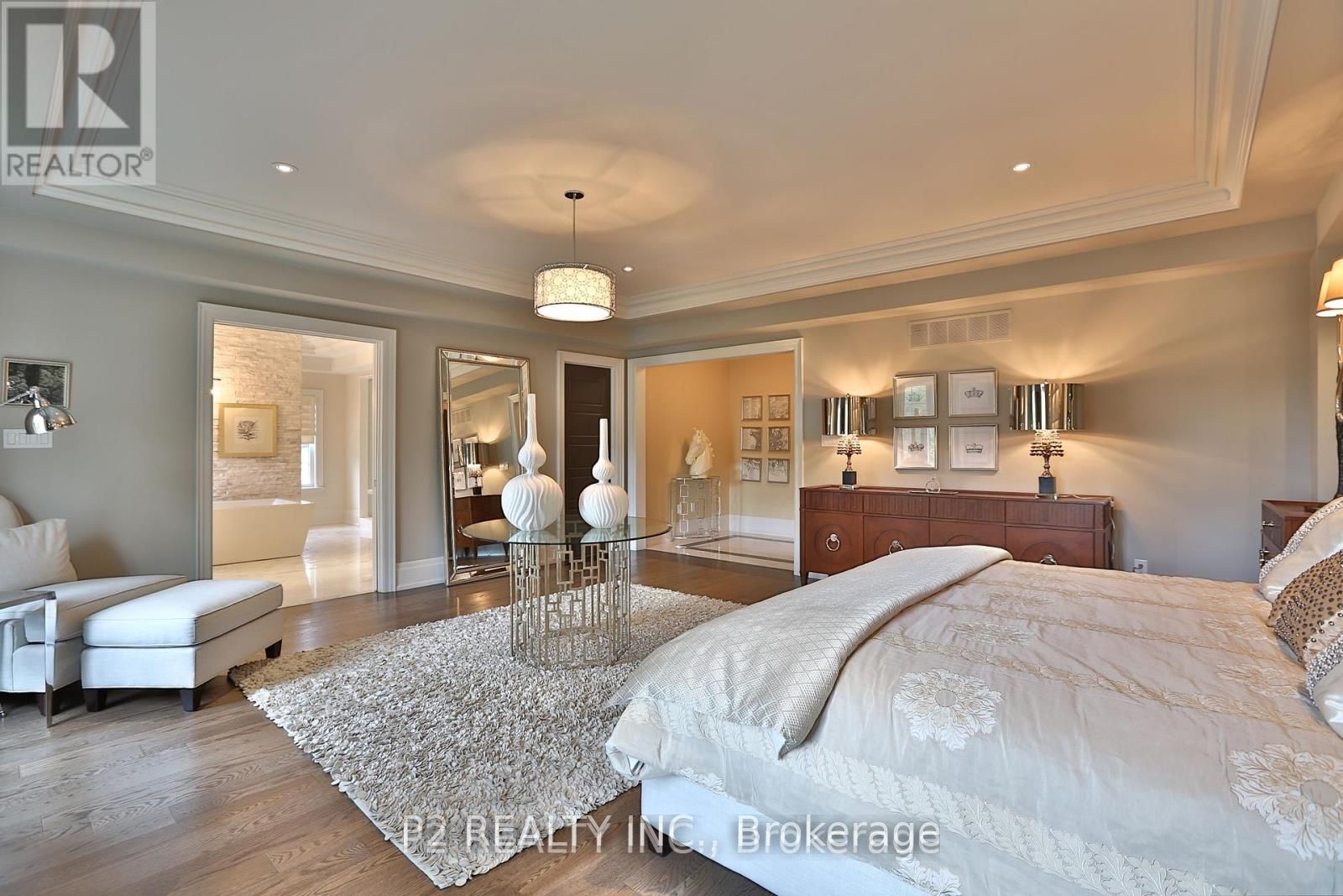 8 Thornhill Avenue