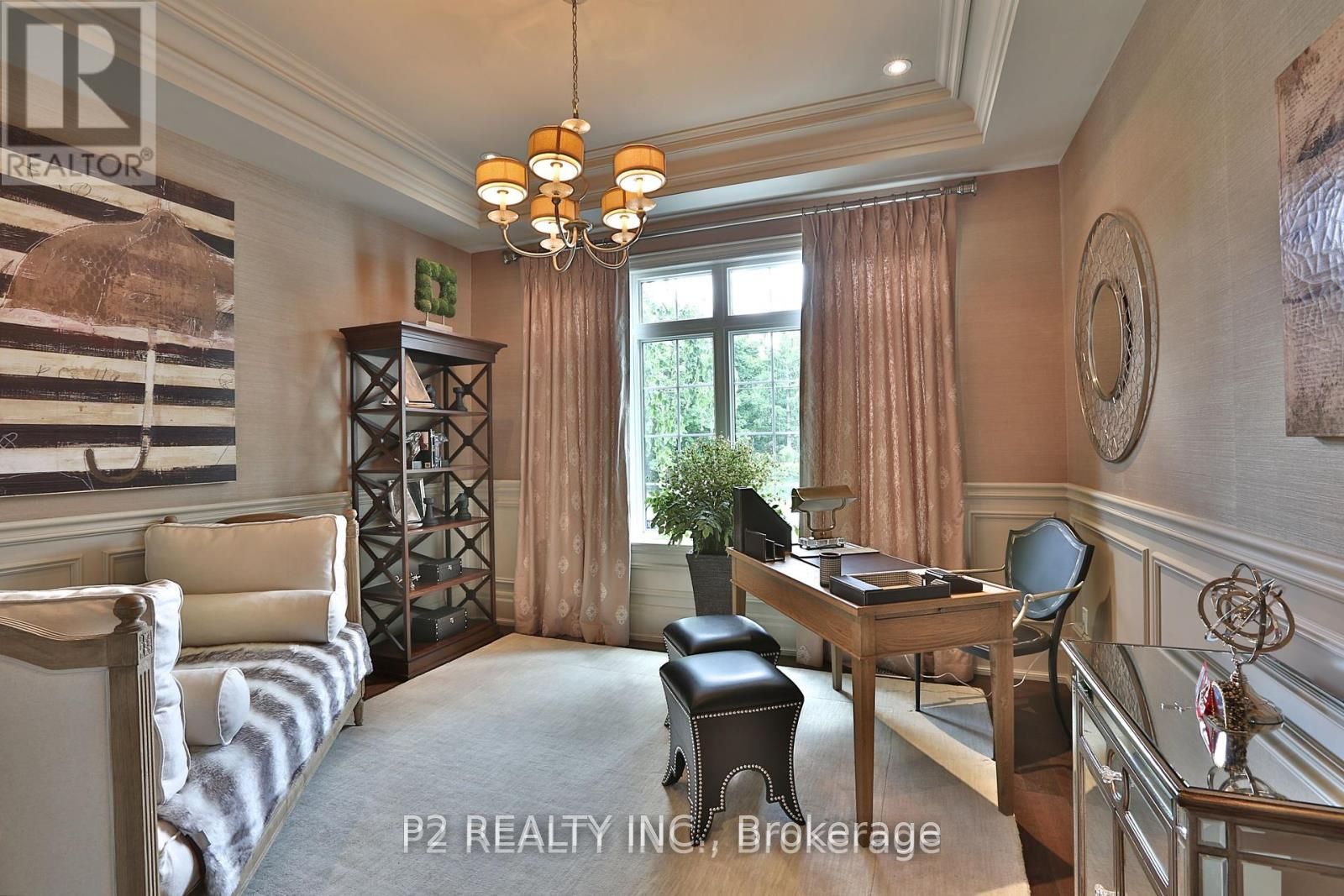 8 Thornhill Avenue