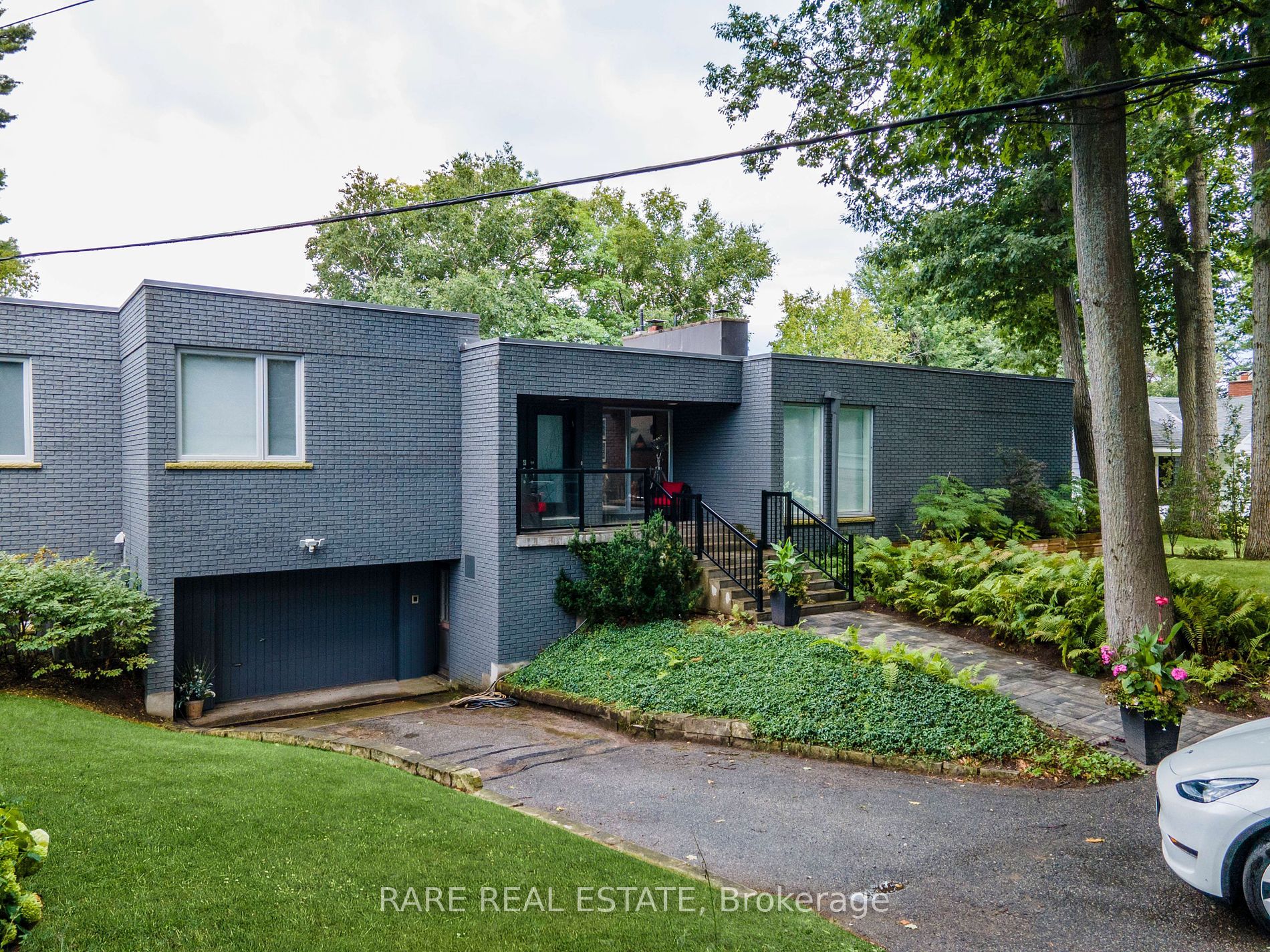3237 Fleming Blvd