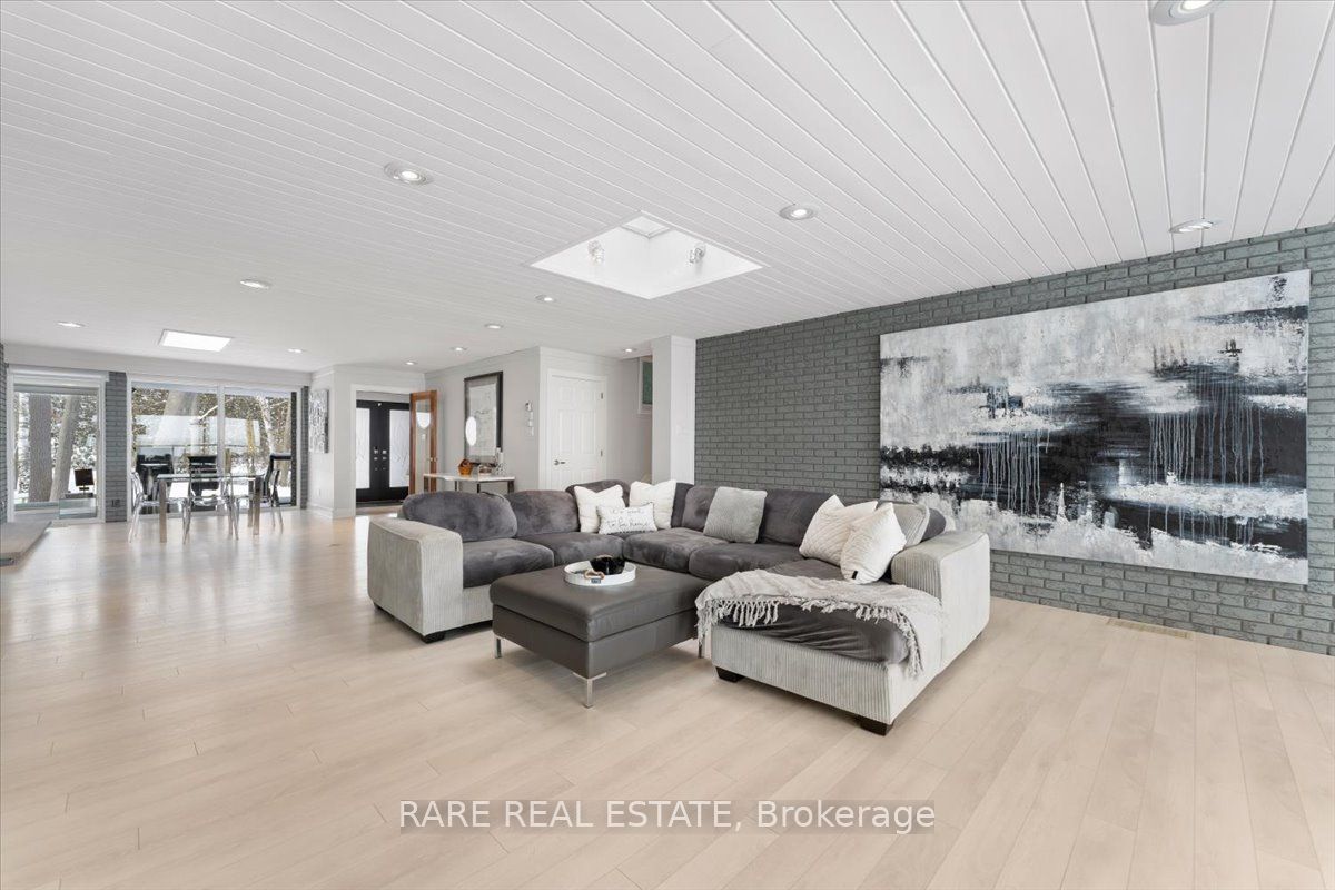 3237 Fleming Blvd