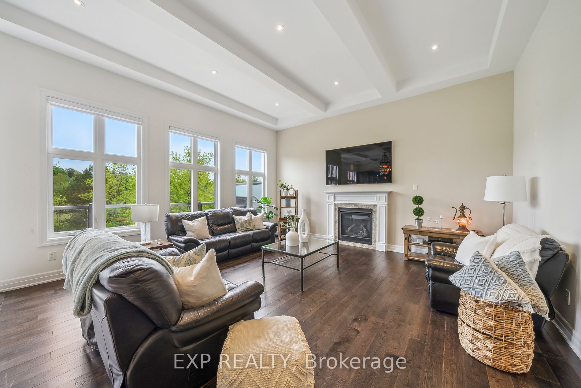 57 Hogan Crt
