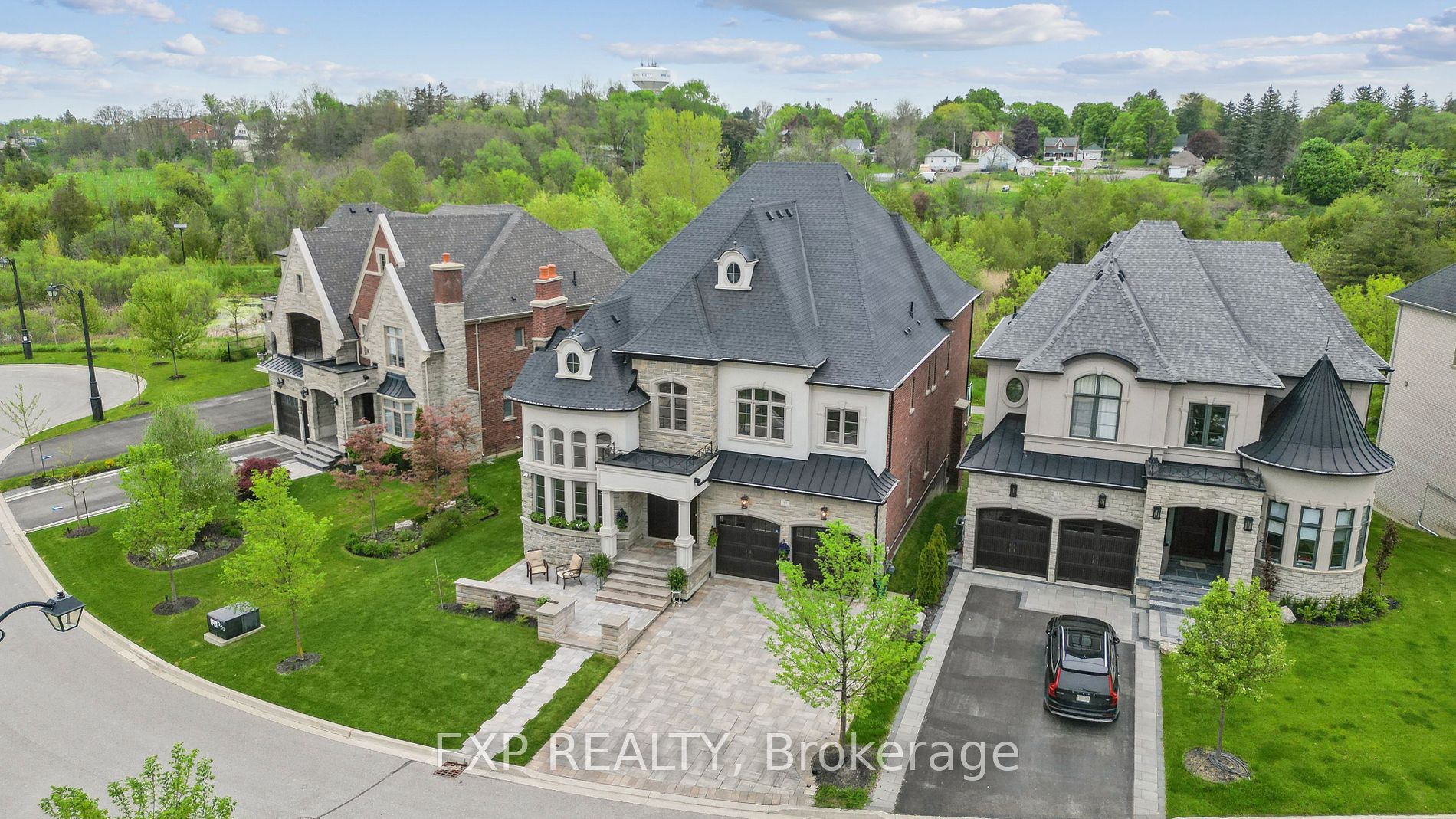 57 Hogan Crt