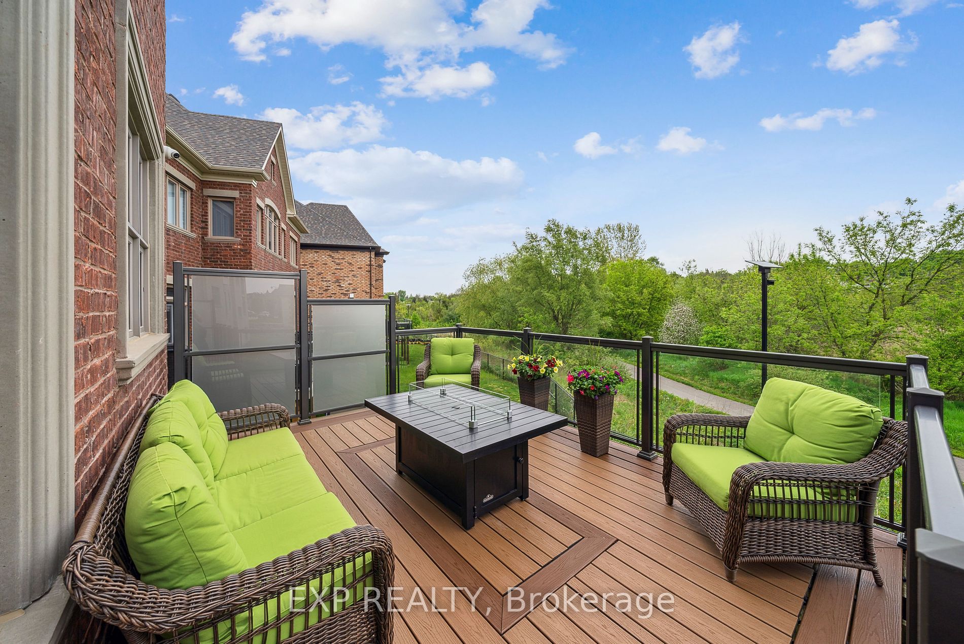 57 Hogan Crt