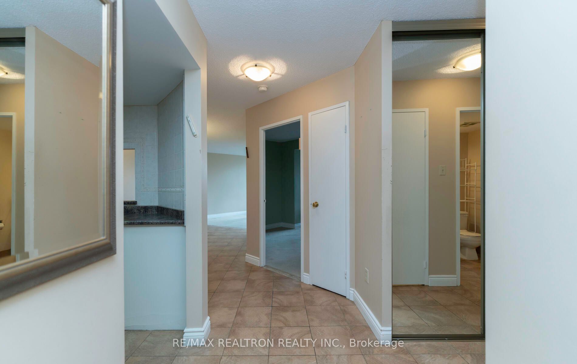 7440 Bathurst Street, #301