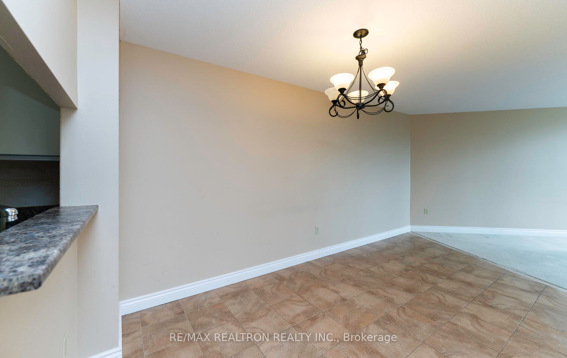 7440 Bathurst Street, #301