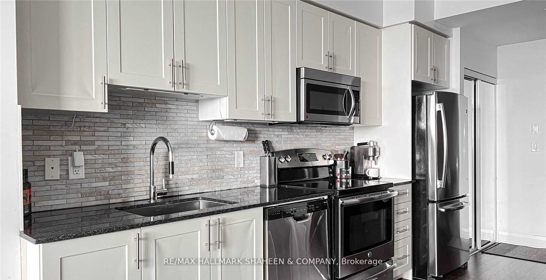 7171 Yonge Street #2110