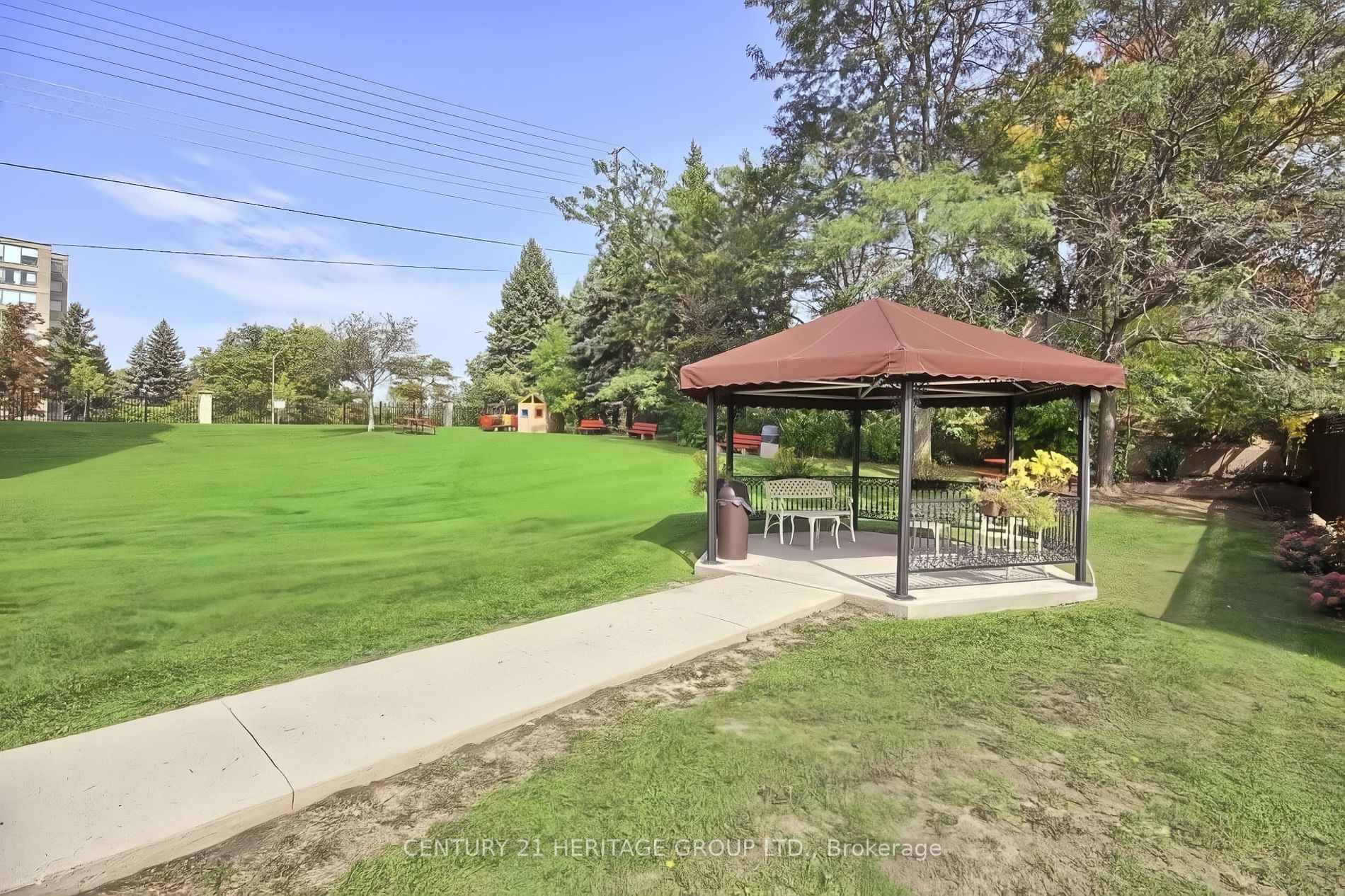 175 Cedar Avenue, #215