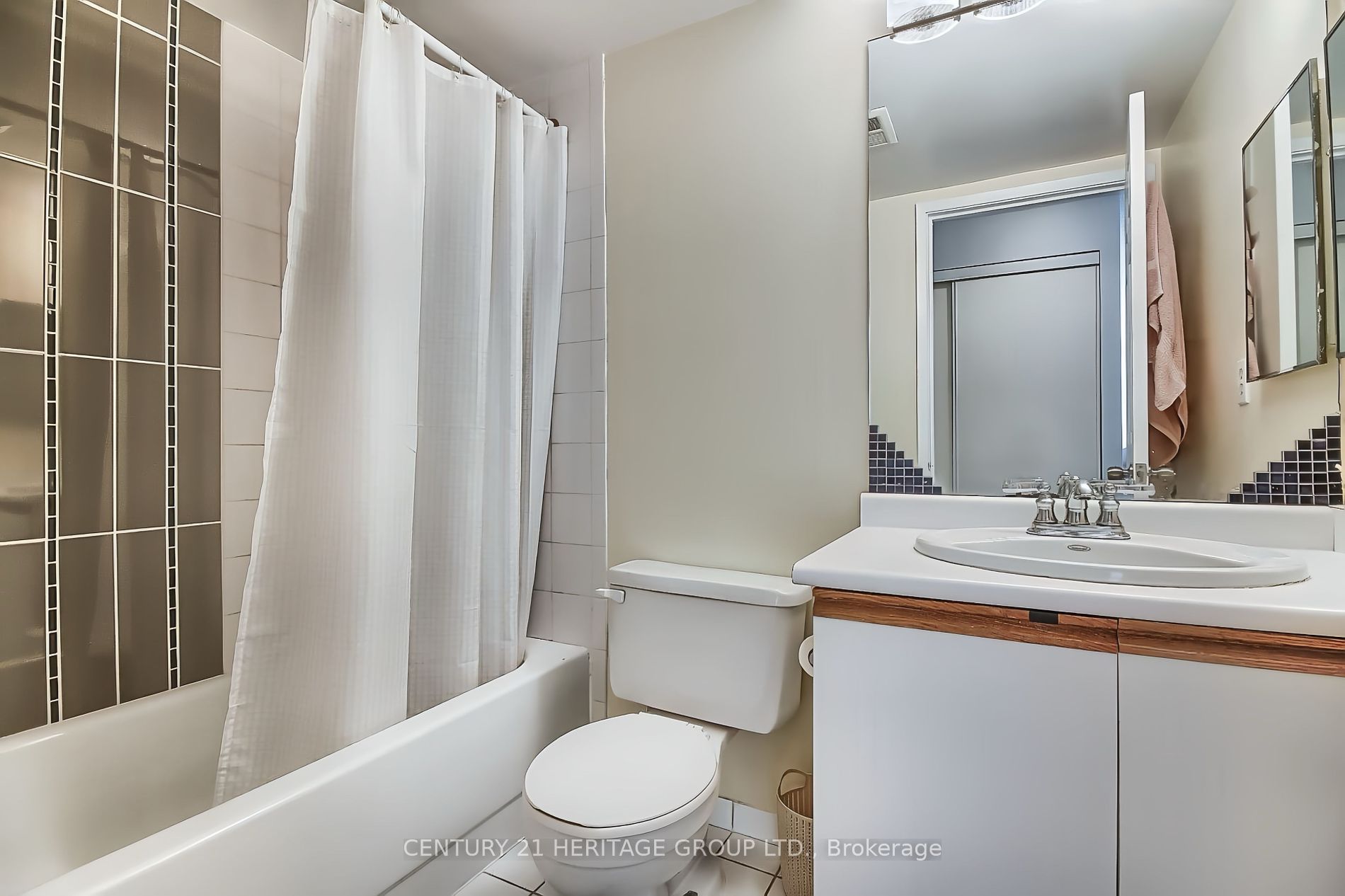 175 Cedar Avenue, #215