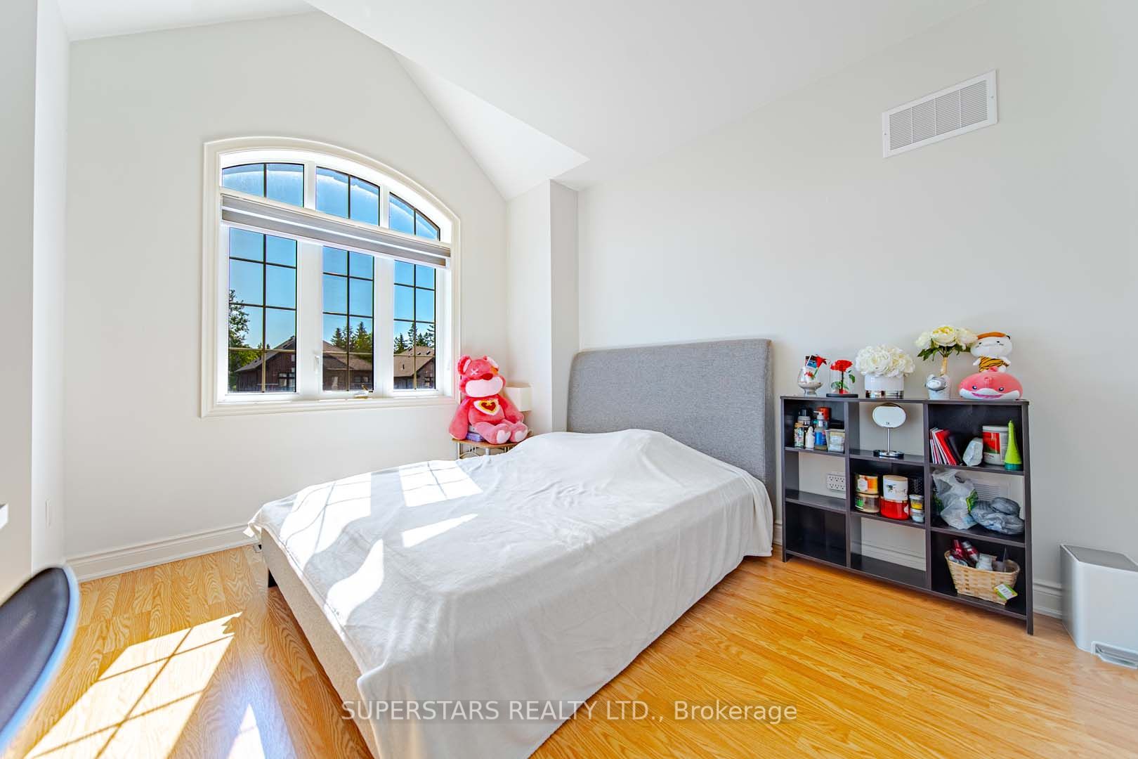 57 Betty May Crescent
