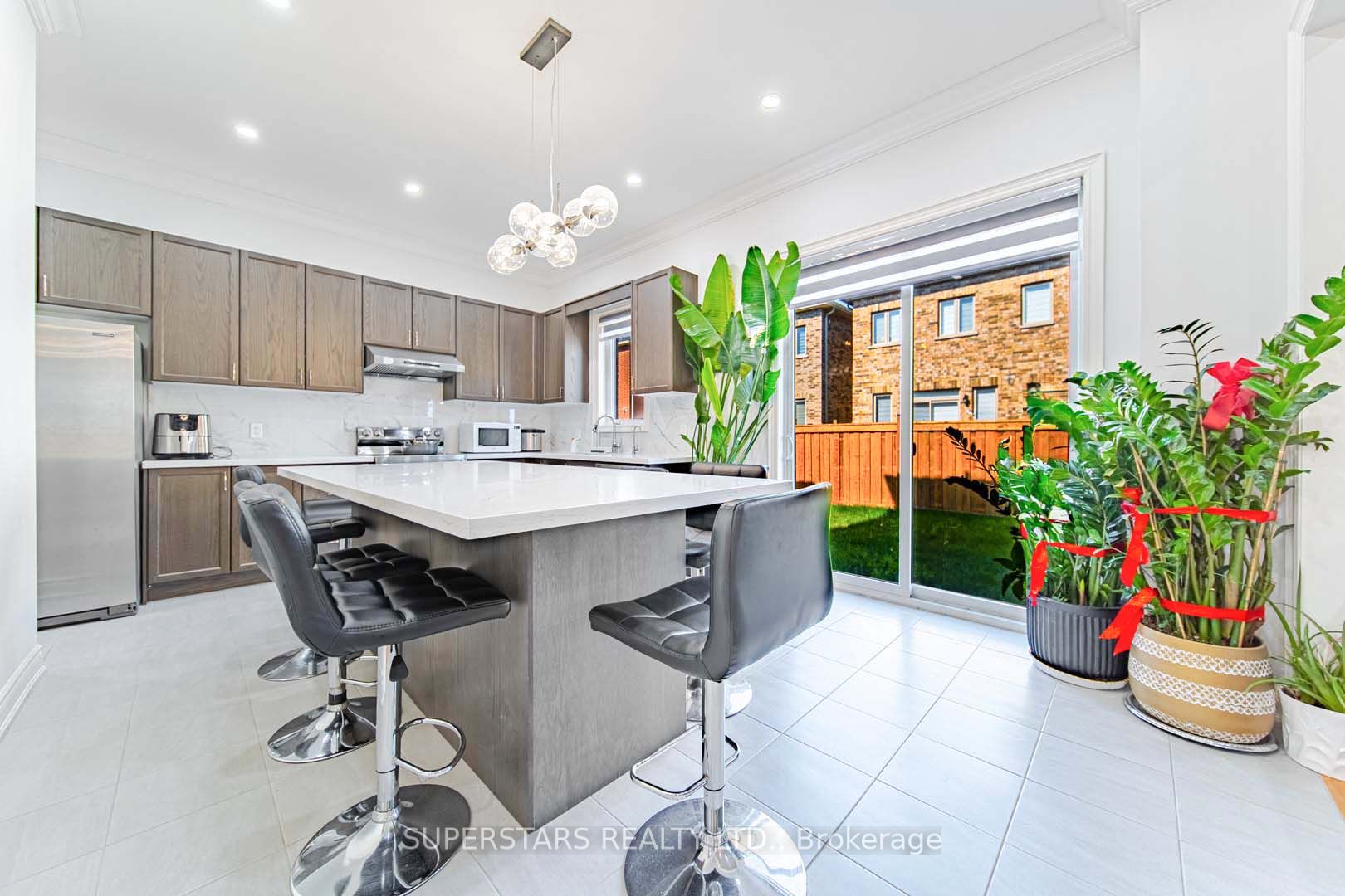 57 Betty May Crescent