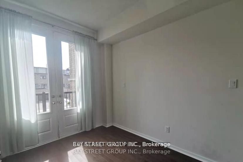 60 Elyse Crt