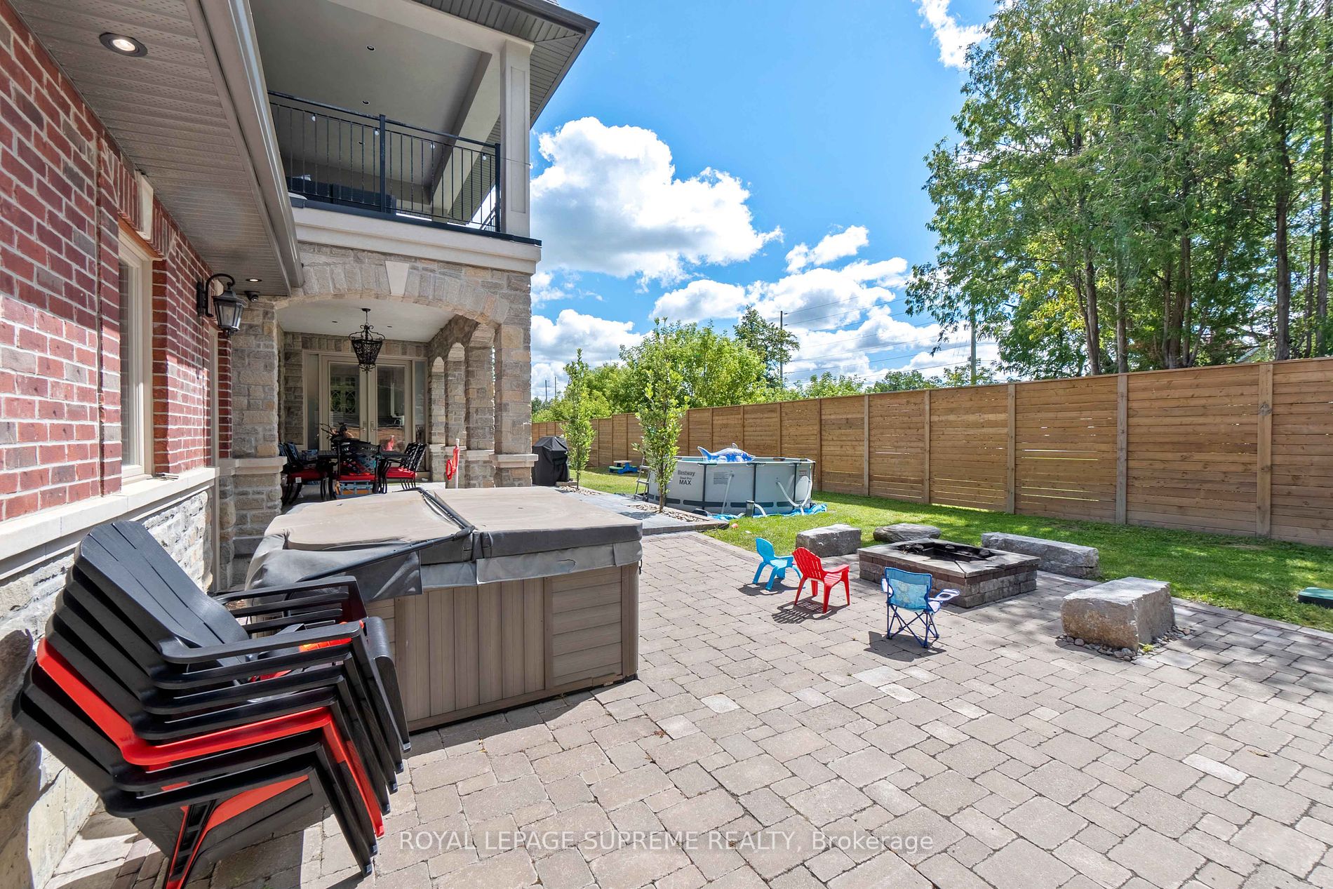 11 Hawman Ave