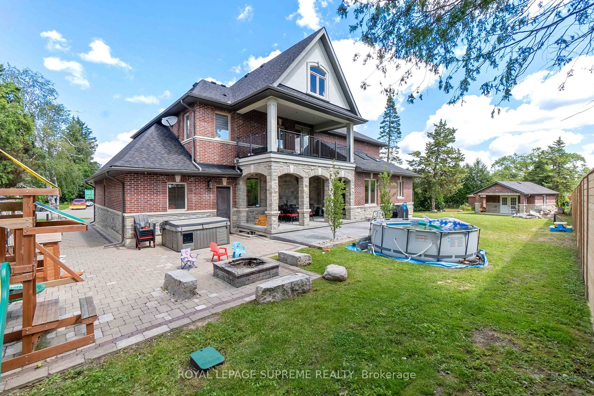 11 Hawman Ave