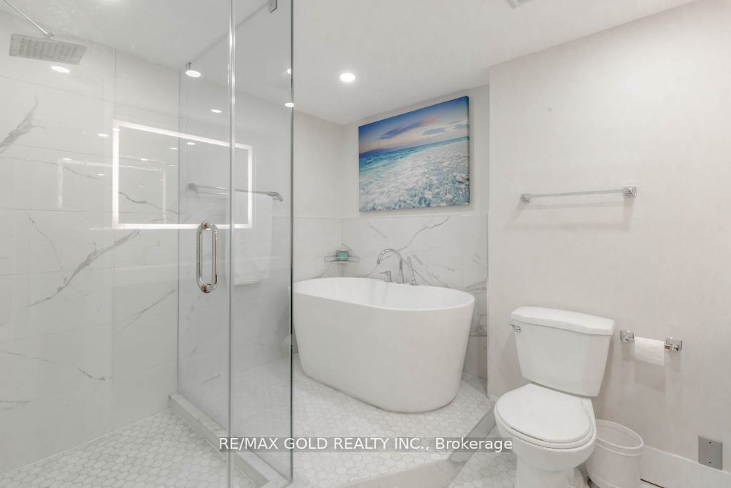 7 Townsgate Dr, #802
