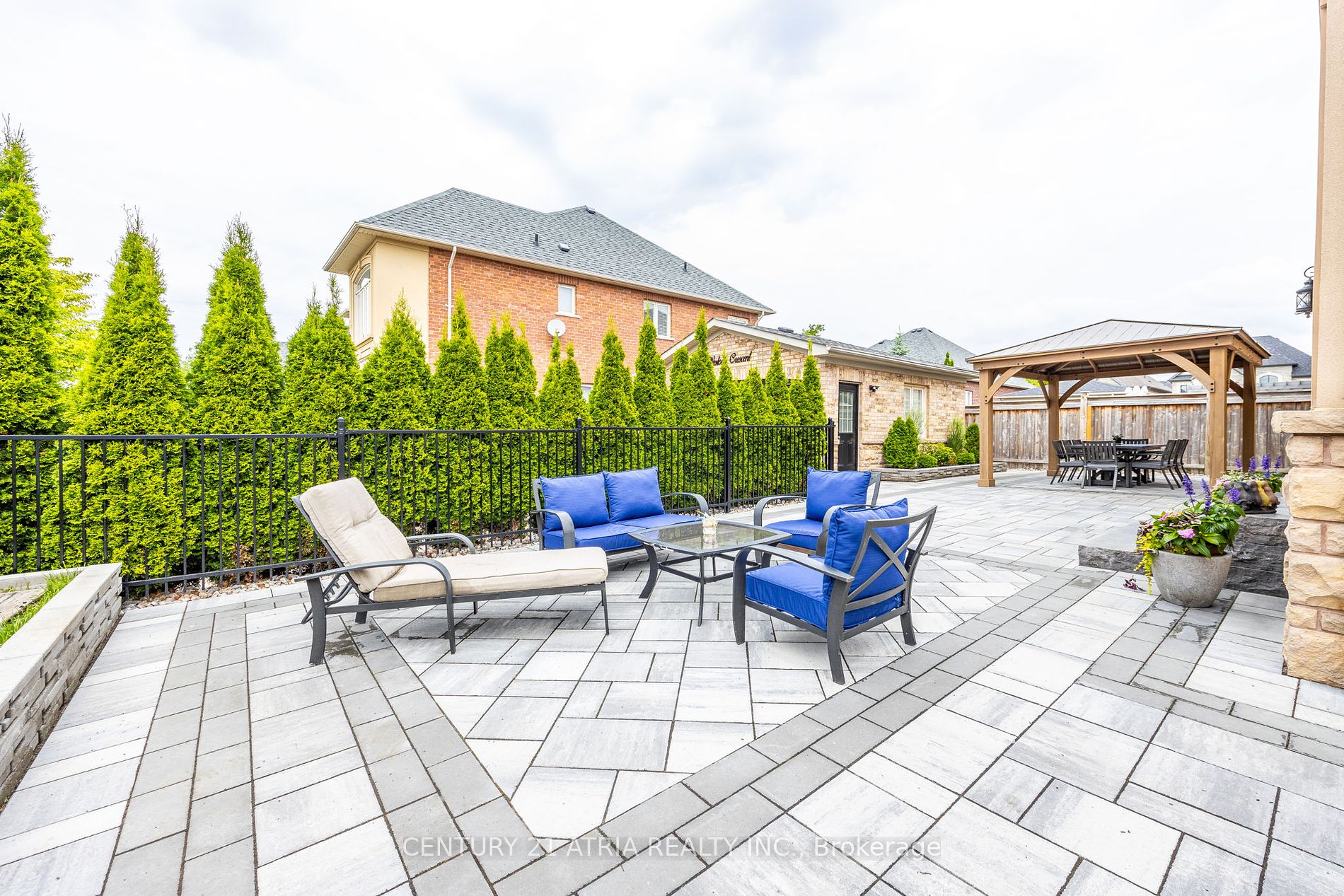 61 Weslock Cres