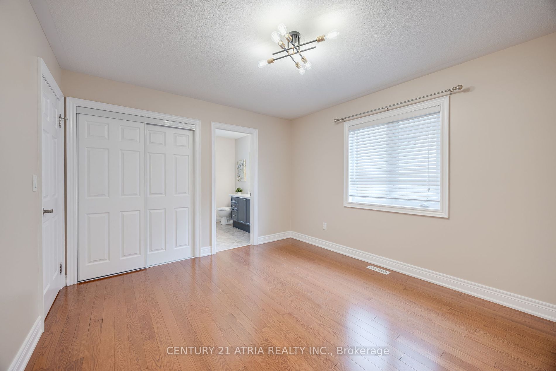 61 Weslock Cres