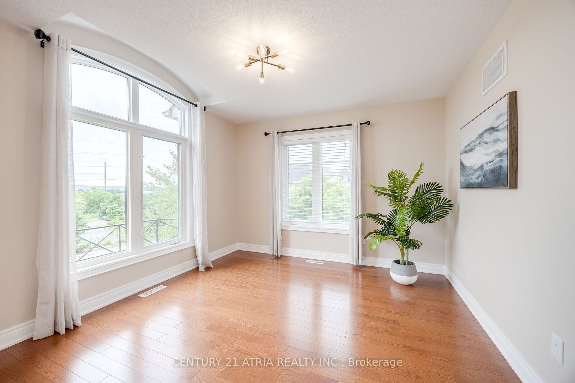 61 Weslock Cres