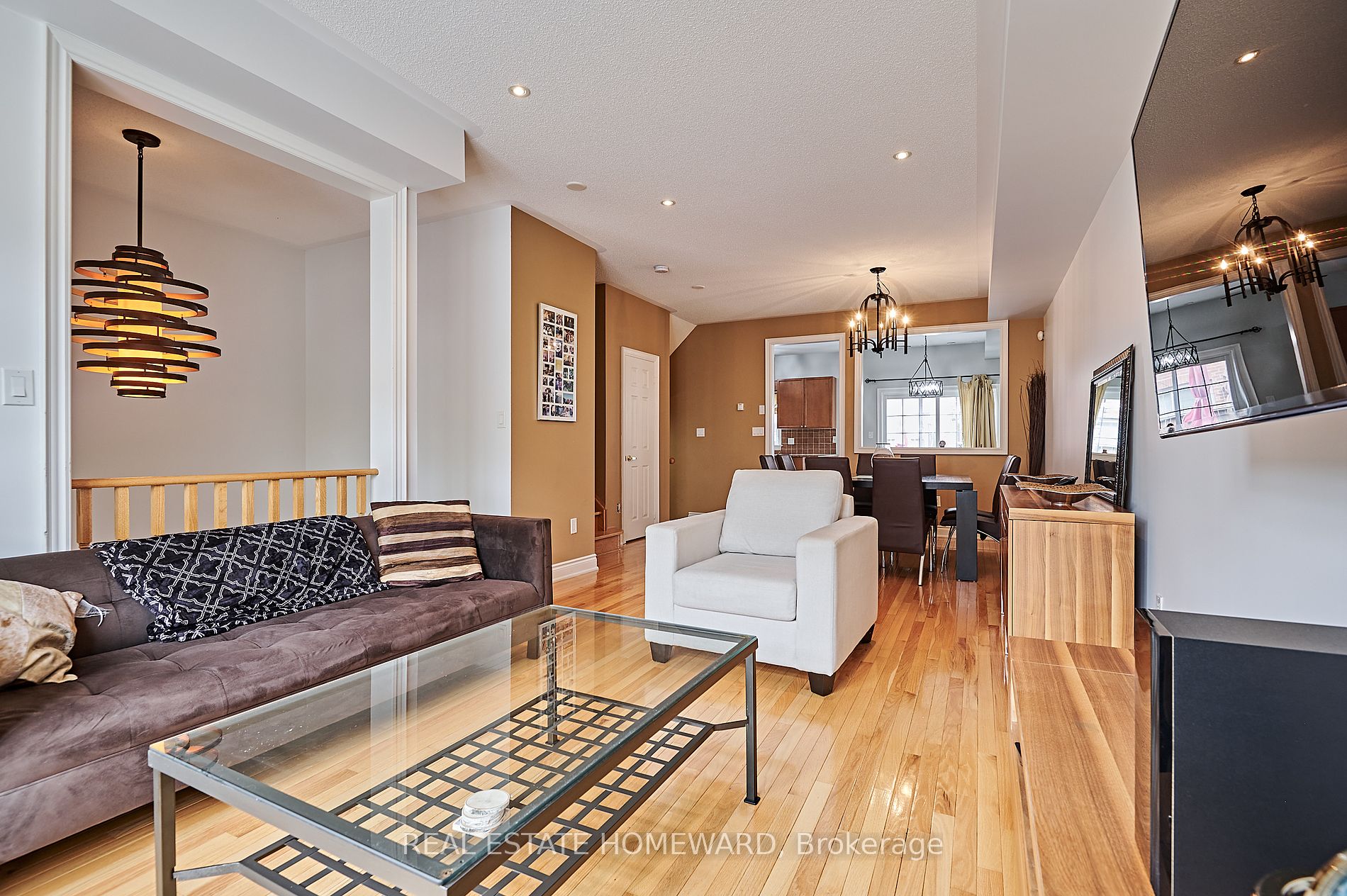 4 Isaac Devins Avenue