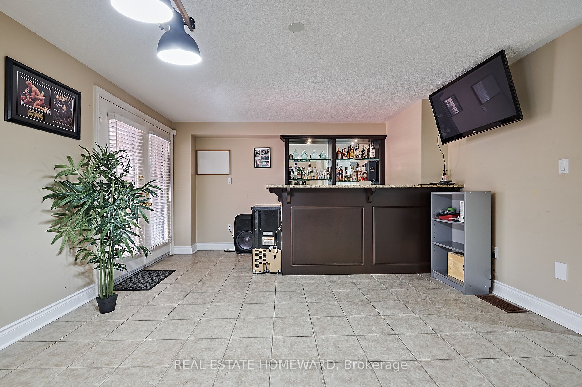 4 Isaac Devins Avenue