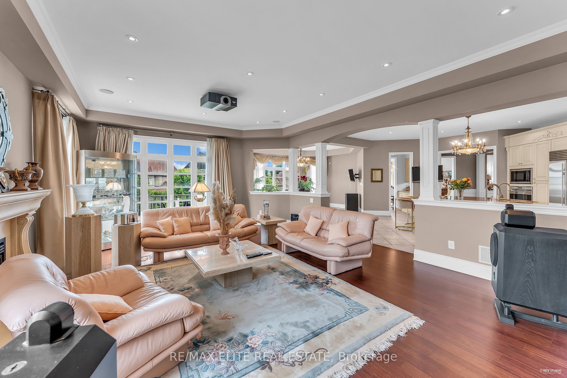 123 Carisbrooke Circle