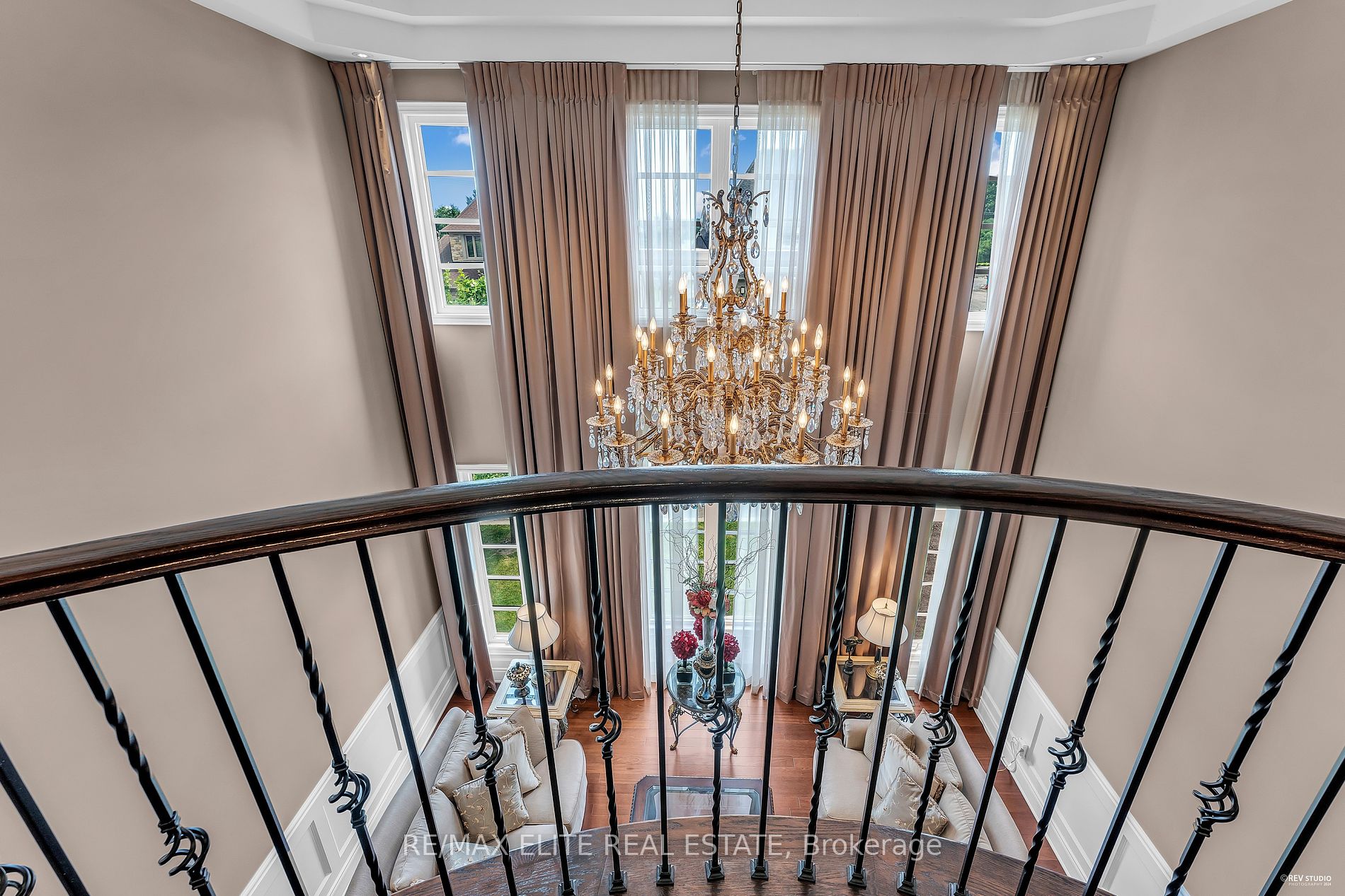 123 Carisbrooke Circle