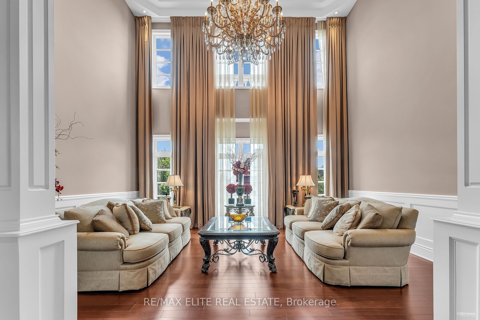 123 Carisbrooke Circle