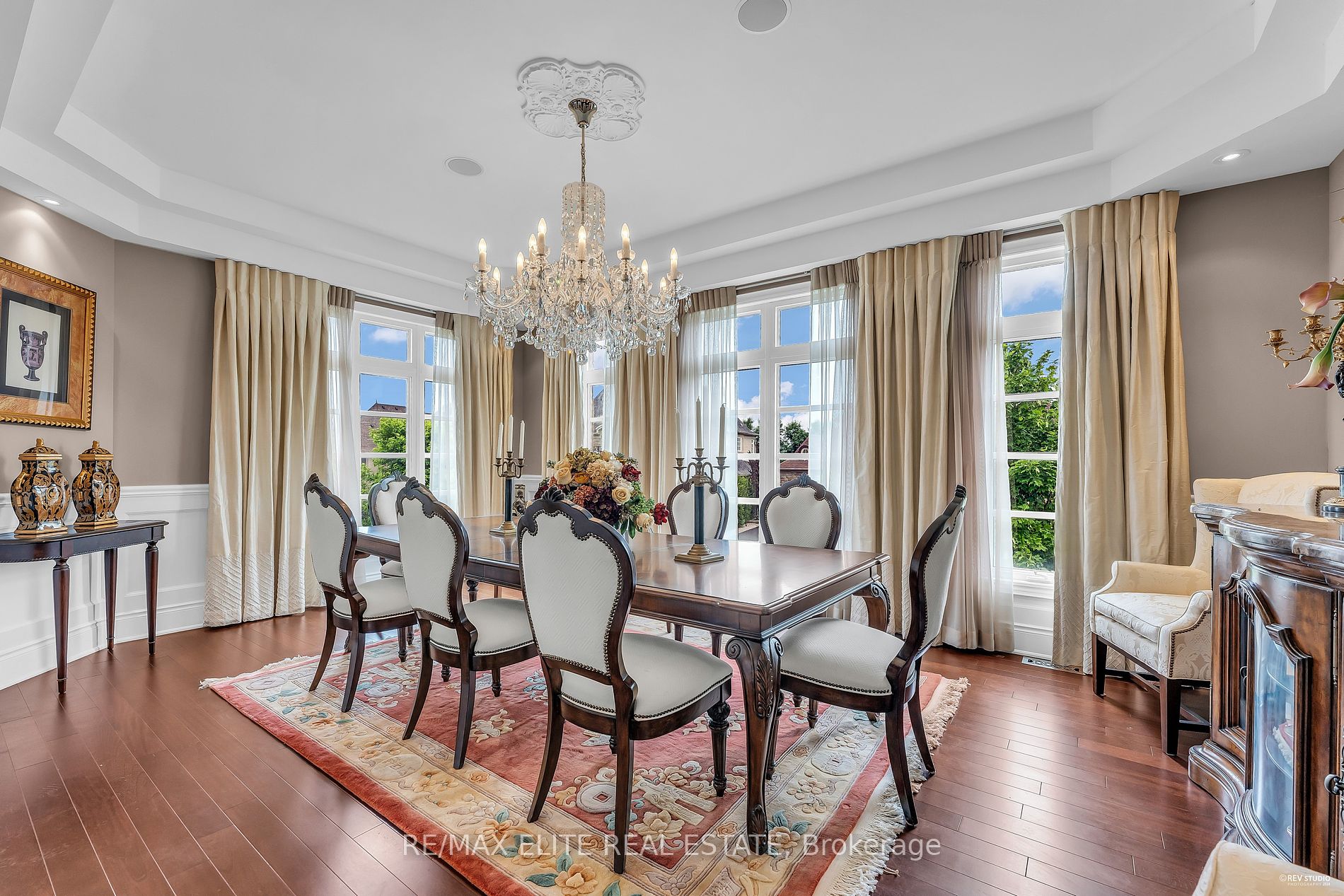 123 Carisbrooke Circle
