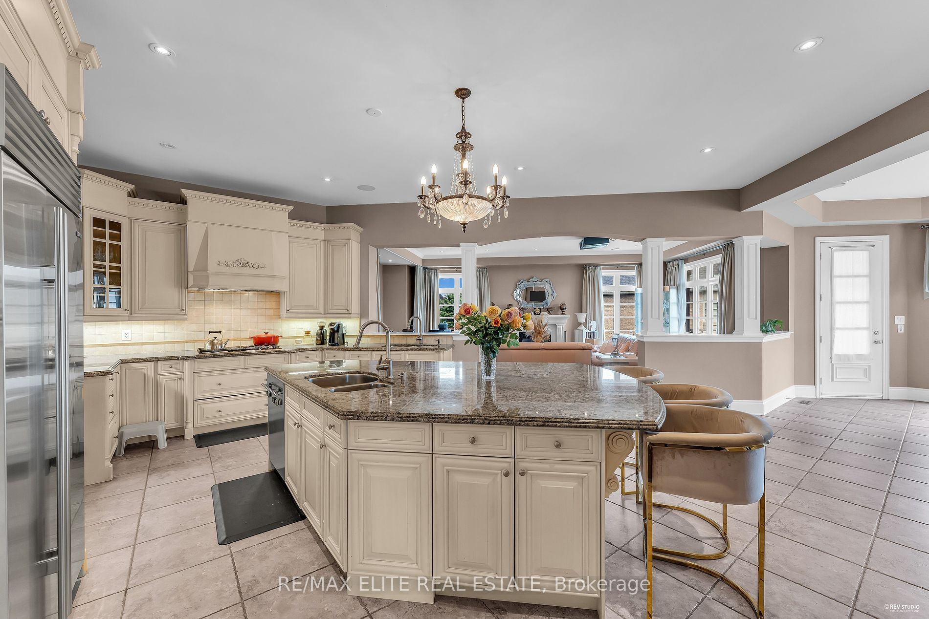 123 Carisbrooke Circle