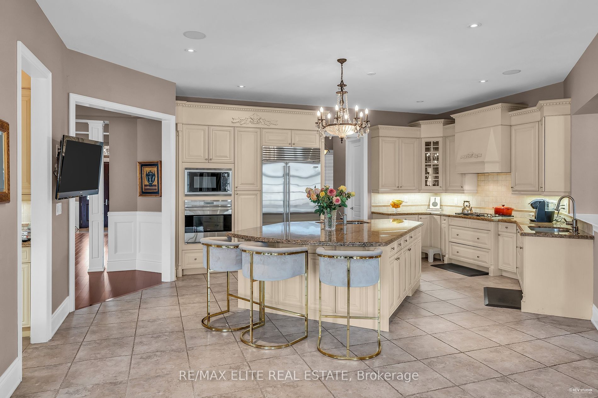 123 Carisbrooke Circle