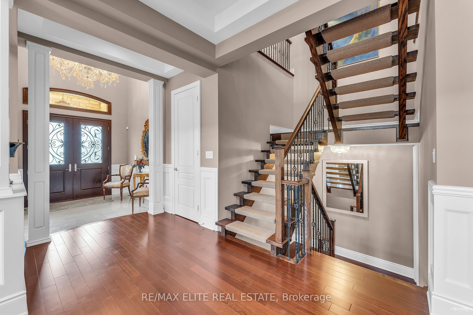 123 Carisbrooke Circle