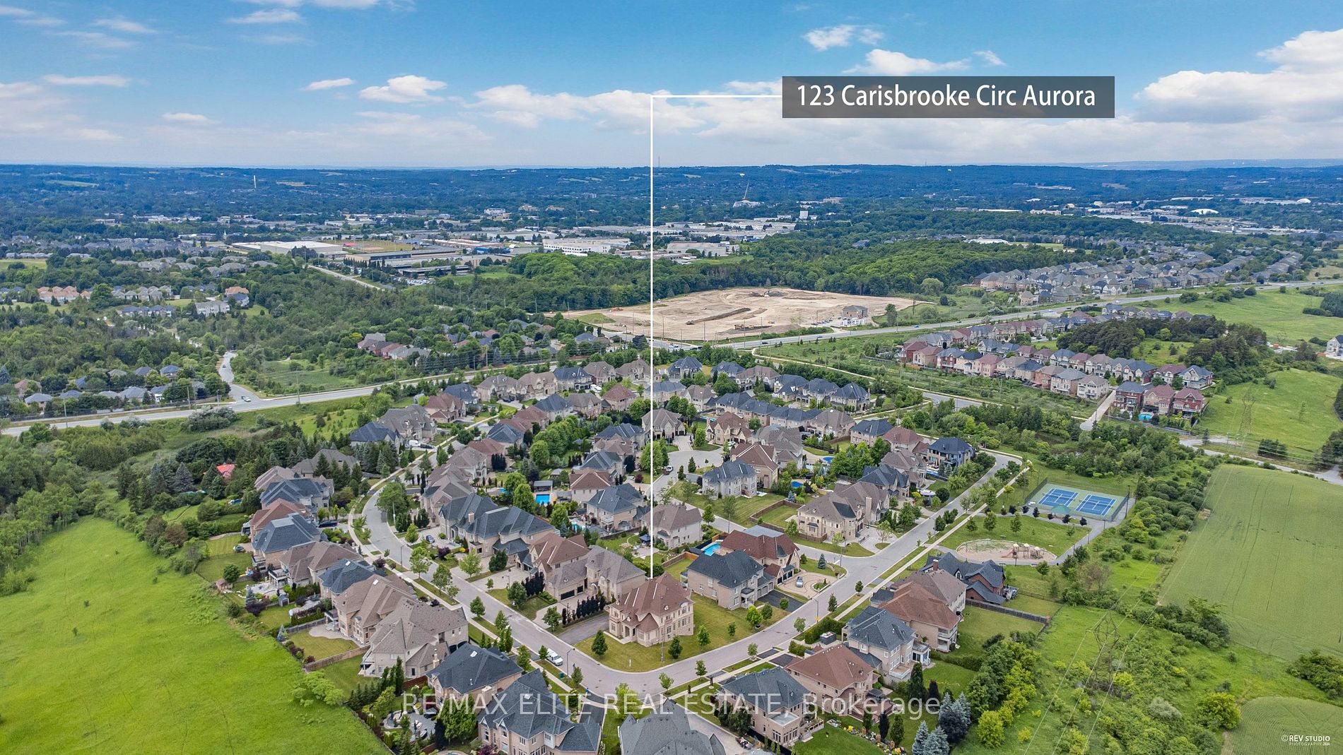 123 Carisbrooke Circle