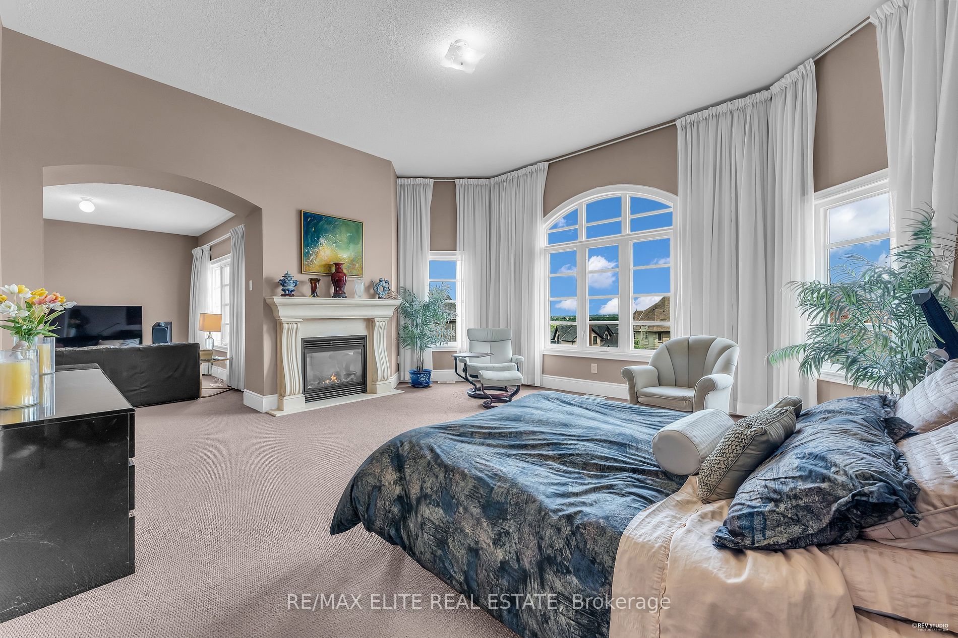 123 Carisbrooke Circle