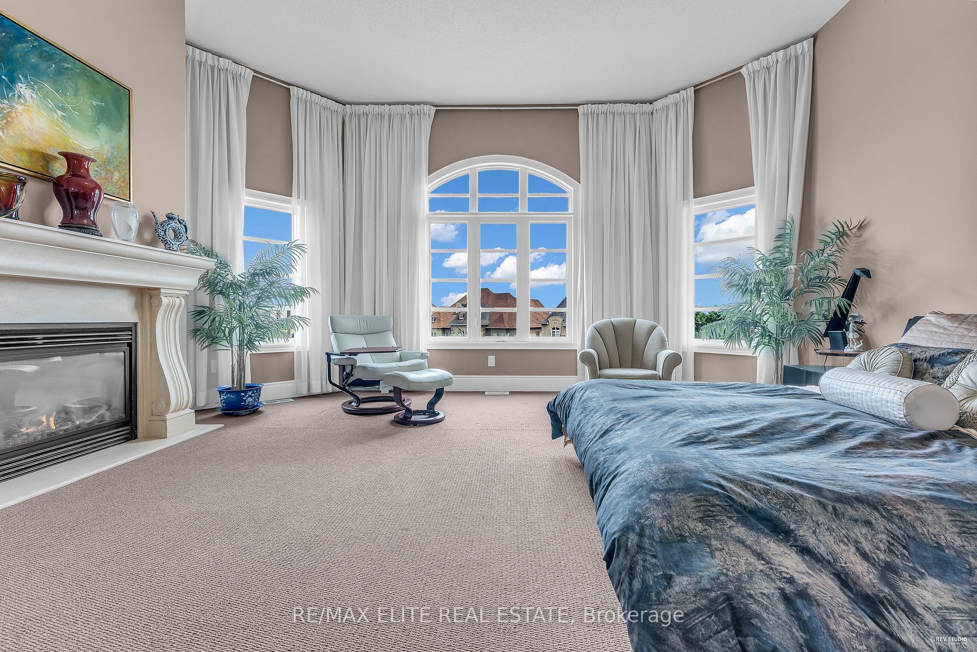 123 Carisbrooke Circle