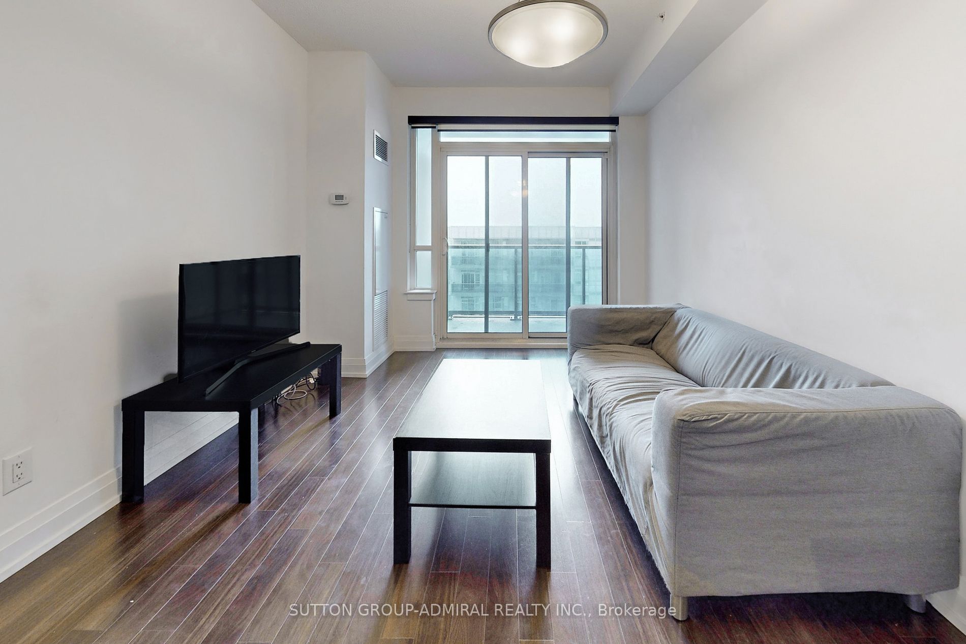 7165 Yonge St, #1110