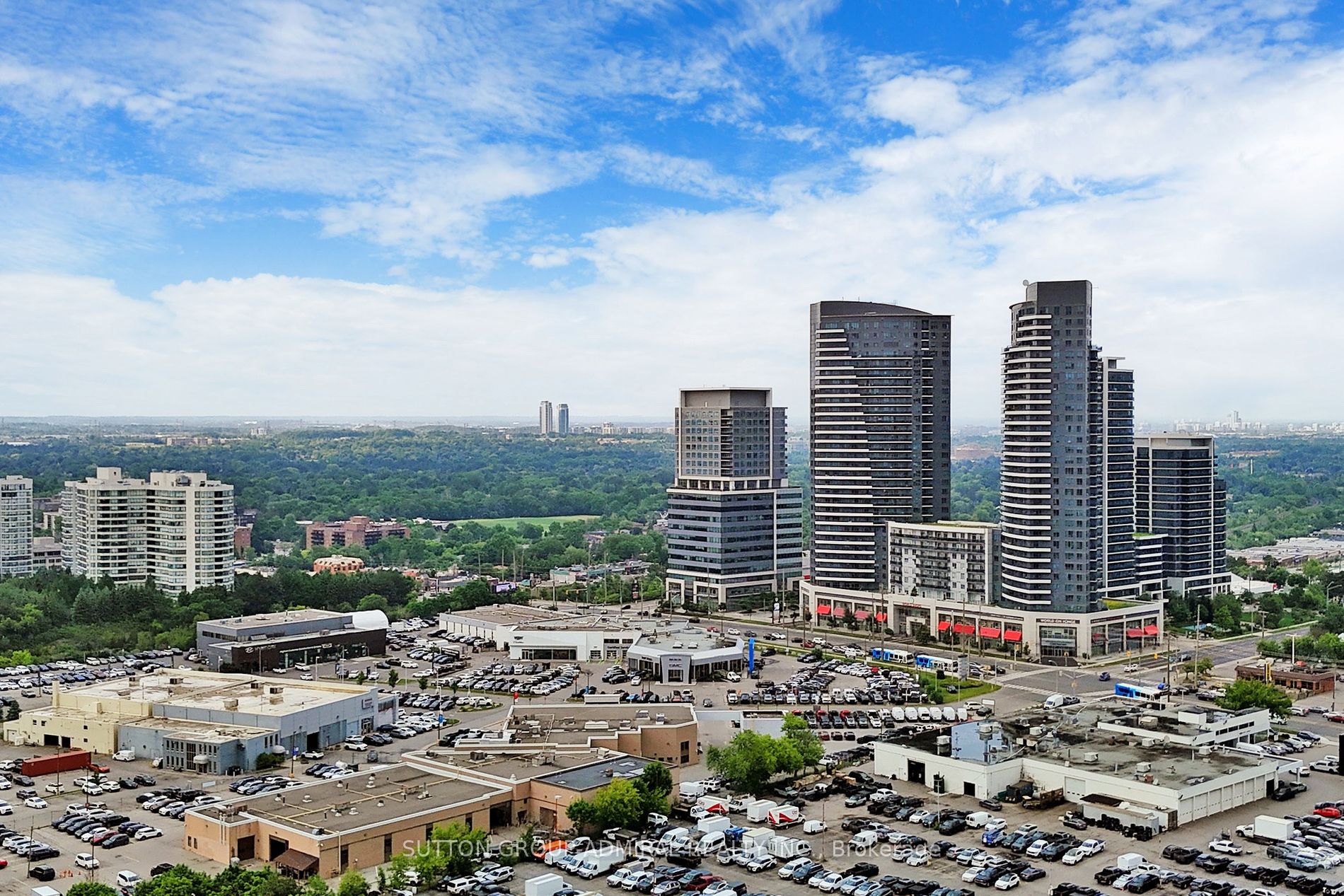 7165 Yonge St, #1110