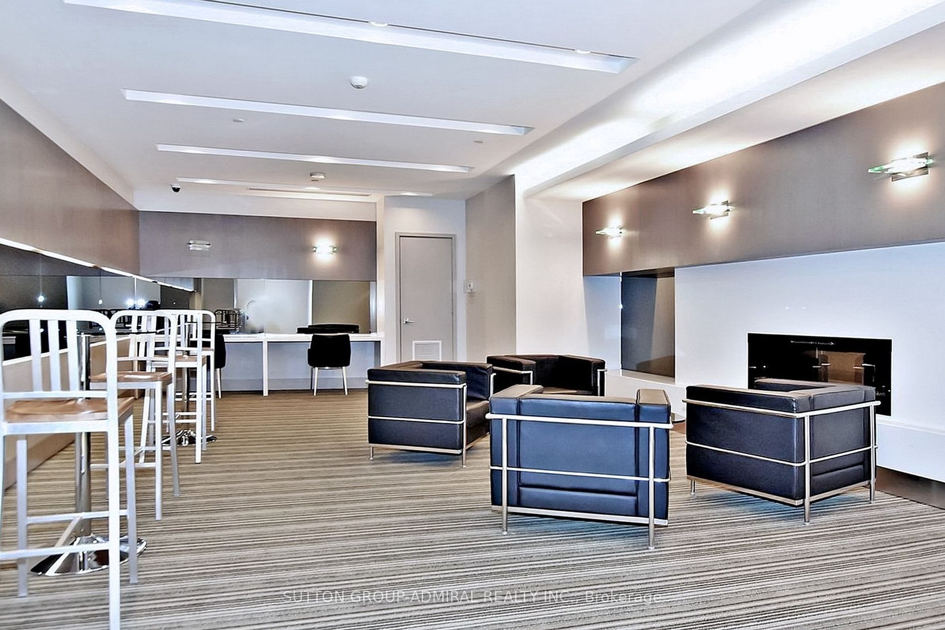 7165 Yonge St, #1110