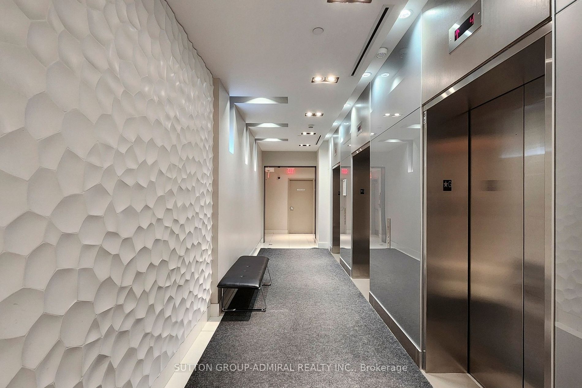 7165 Yonge St, #1110