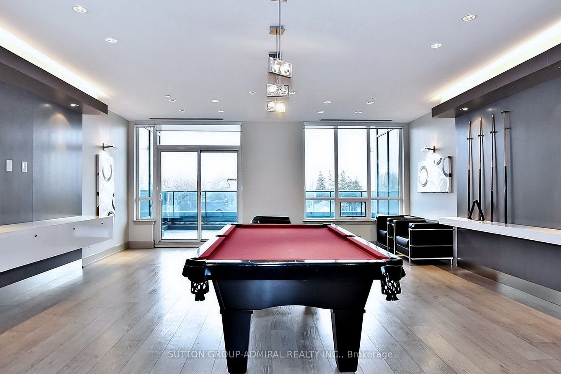 7165 Yonge St, #1110