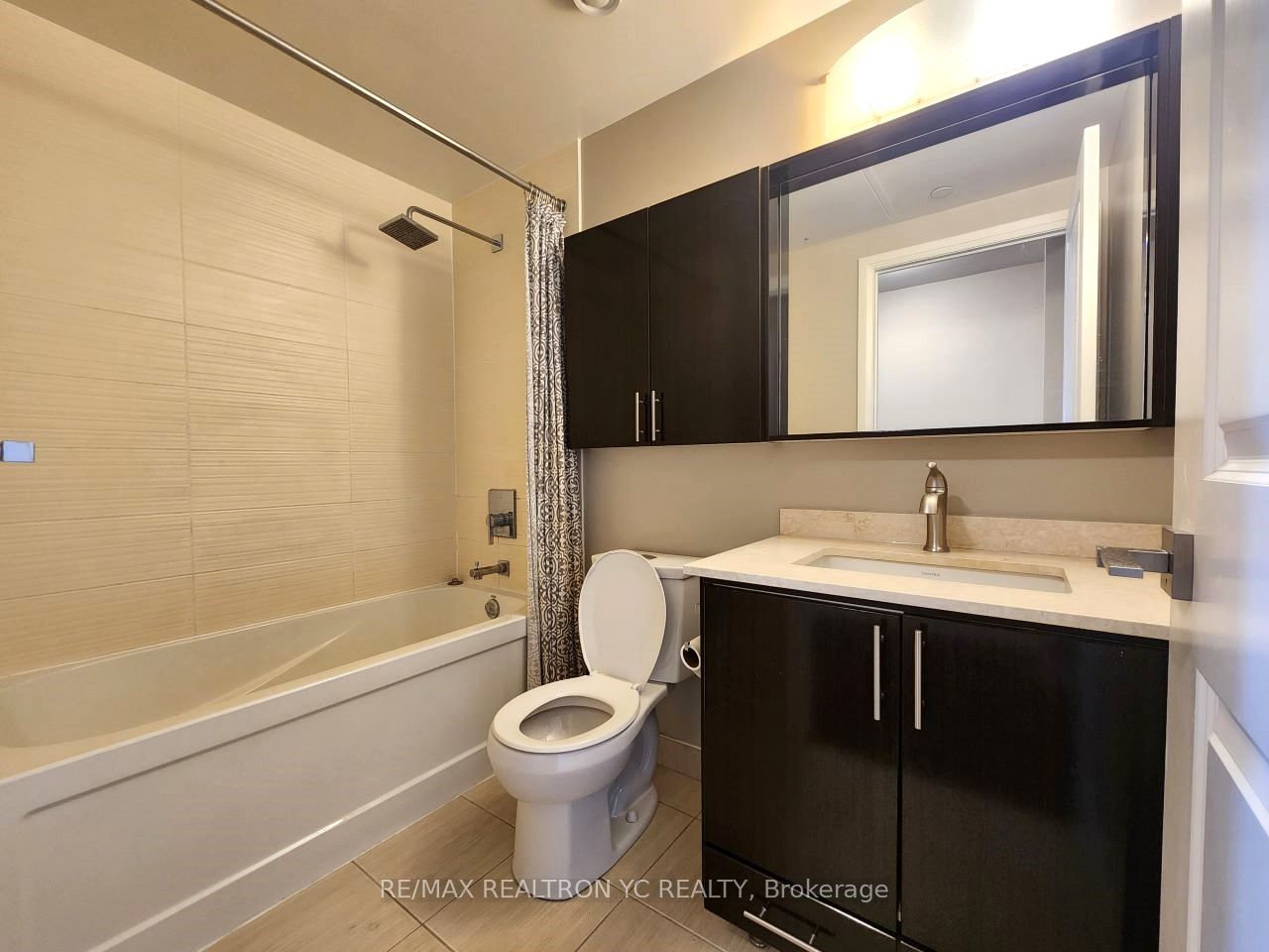 7171 Yonge Street #408