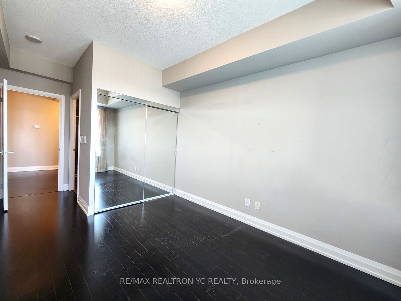 7171 Yonge Street #408