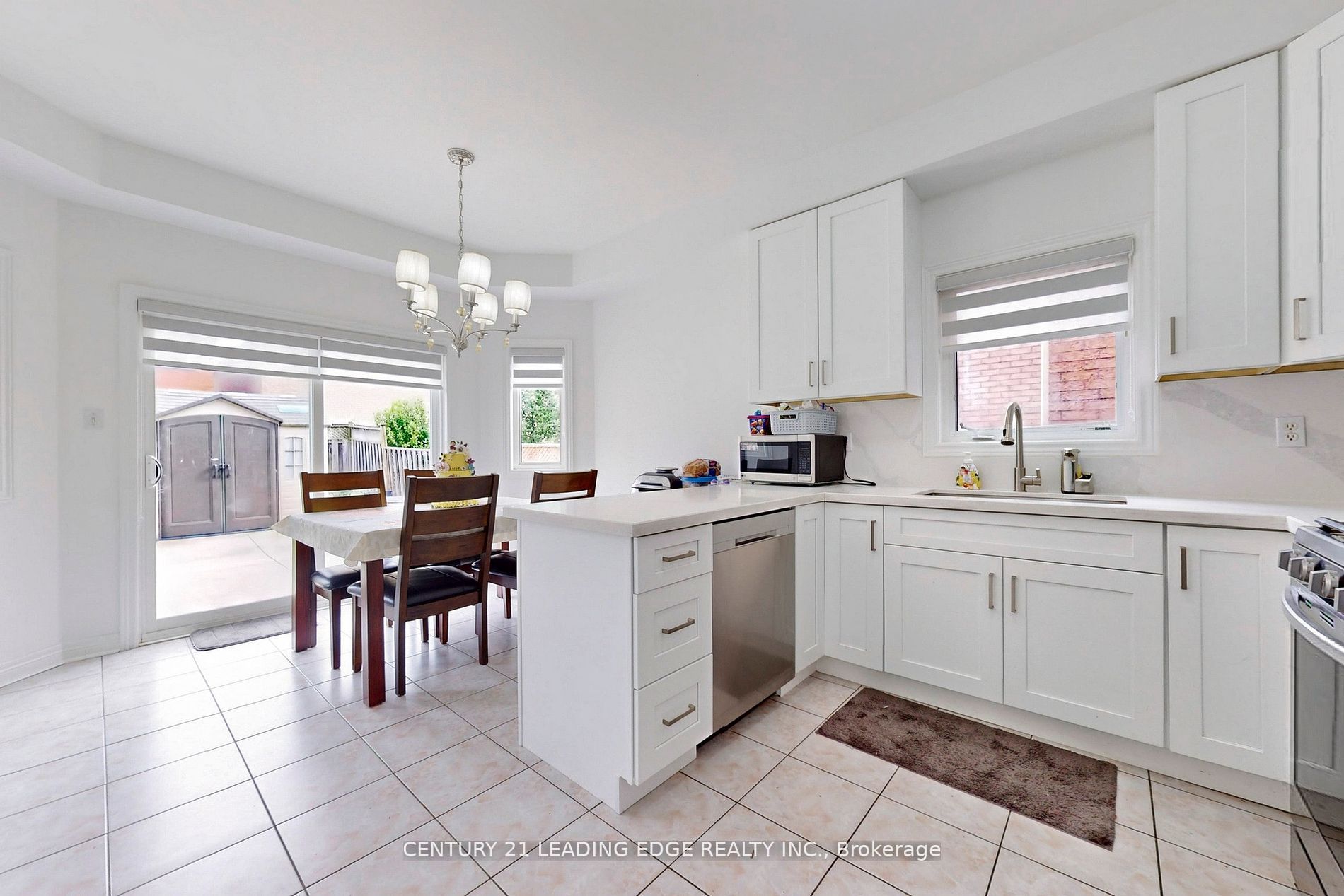 563 Highglen Ave