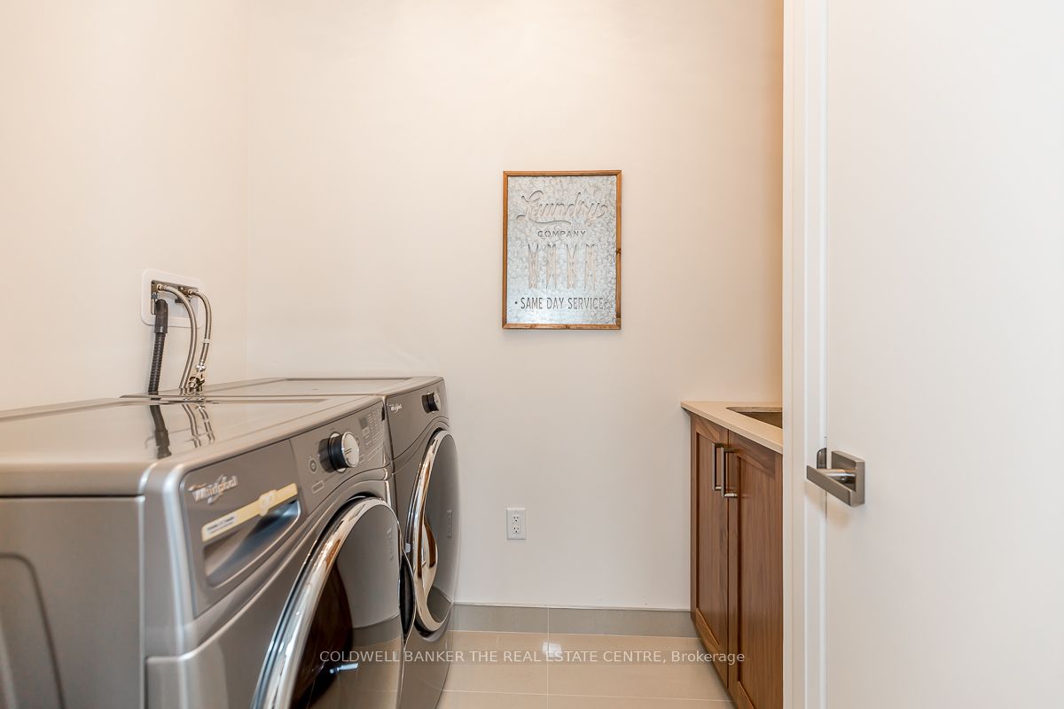 3730 Mangusta Court